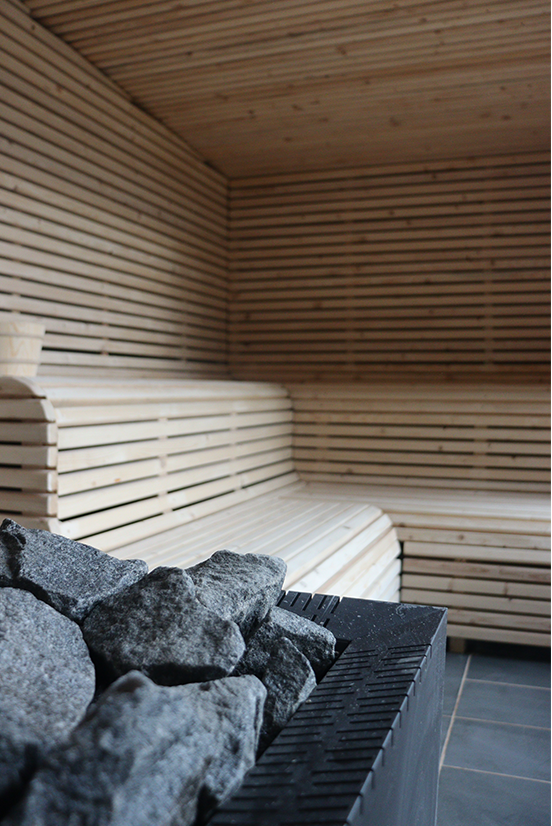 Fínska sauna aj s uhlím. Novým interiérom a v lese.